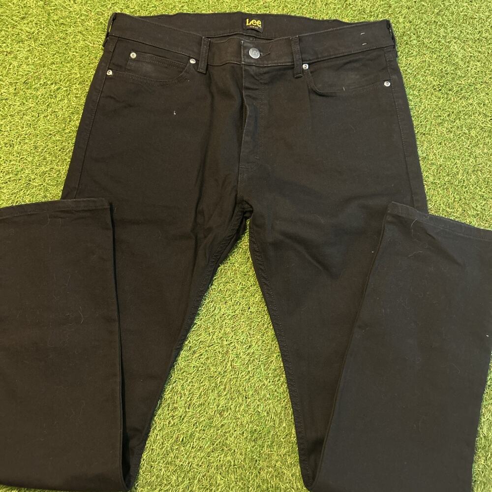 38 x 36 Lee Brand Black Jeans. Straight Leg, Slim Fit, New Without Tags